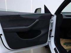 Tesla Model Y L long-range all-wheel drive version - фото 9