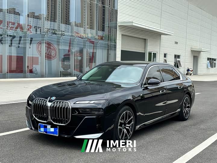 BMW 7 Series 735Li M Sports Package - автомобиль из Китая