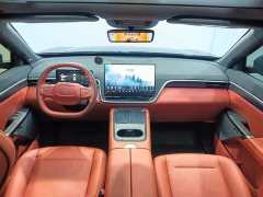 Lynk & Co eπ008 210Ultra extended range version 6 seats - фото 10