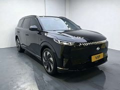 Lynk & Co eπ008 210Ultra extended range version 6 seats - фото 3