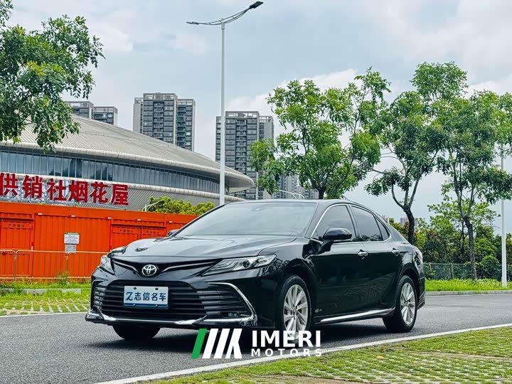 Toyota Camry 2023 2.0G Deluxe Edition