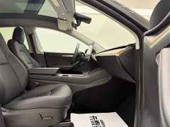 Tesla Model Y long-range all-wheel drive version 3D7 - фото 7