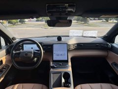 NIO ES8 2020 580KM six-seater version - фото 7