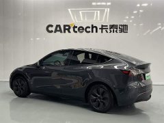 Tesla Model Y rear-wheel drive version - фото 7