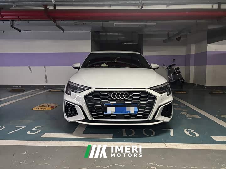 Audi A3 Sportback 35 TFSI aggressive sports - автомобиль из Китая