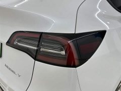 Tesla Model Y rear-wheel drive version - фото 8