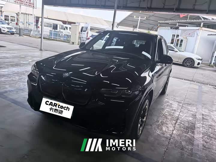 BMW iX3 innovative - автомобиль из Китая