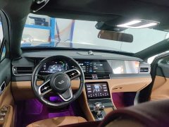 Li Auto ONE Extended-Range 6-Seater - фото 3