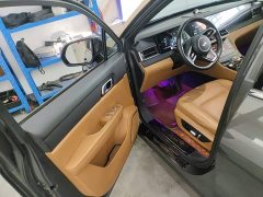 Li Auto ONE Extended-Range 6-Seater - фото 5