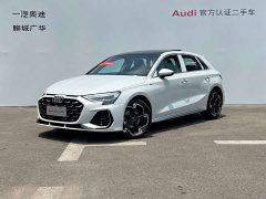 Audi A3 Sportback 35TFSI Flying Spur Exclusive - фото 1