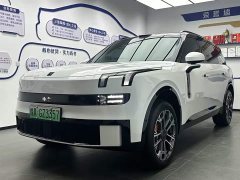 Lynk & Co 900 2.0T Ultra 6-seater - фото 1