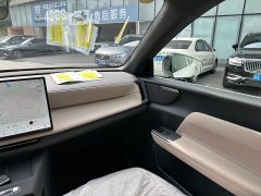 Volvo XC70 plug-in hybrid 2WD long range Core - фото 11