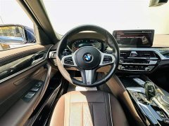 BMW 5 Series facelift 525Li M Sports Package - фото 13