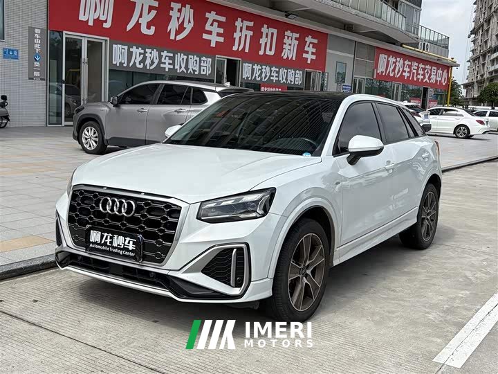 Audi Q2L 35 TFSI fashionable and dynamic - автомобиль из Китая