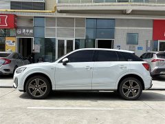 Audi Q2L 35 TFSI fashionable and dynamic - фото 3
