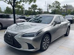 Lexus ES 200 Premium Edition - фото 1
