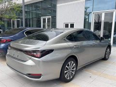 Lexus ES 200 Premium Edition - фото 9