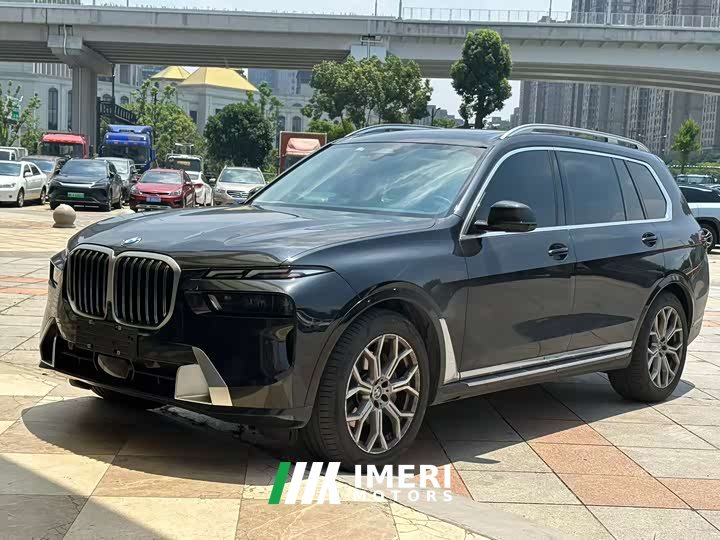 BMW X7 2023 xDrive40i Luxury Package - автомобиль из Китая