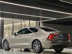 Volvo S60 B4 Zhiyuan Luxury Edition - фото 18