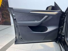 Tesla Model Y long-range all-wheel drive version - фото 14