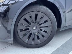 Tesla Model Y long-range all-wheel drive version - фото 6