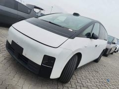 Li Auto Ideal MEGA Ultra - фото 3