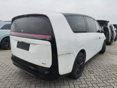 Li Auto Ideal MEGA Ultra - фото 4