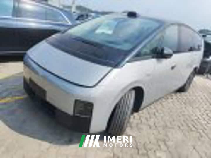 Li Auto Ideal MEGA Ultra - автомобиль из Китая