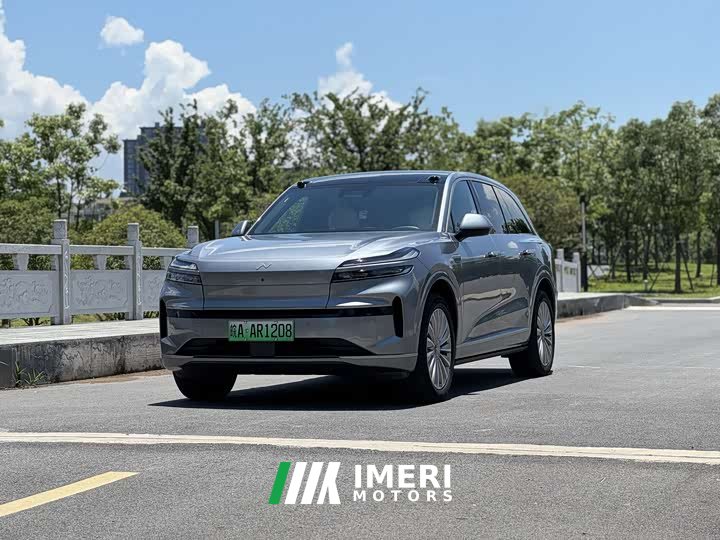 BMW Ledo L90 Max six-seater version - автомобиль из Китая