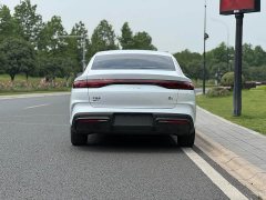 BYD Qin L DM-i 120KM Leading Edition - фото 6