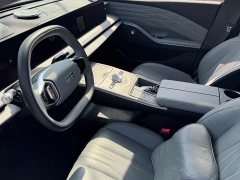 Geely Galaxy E8 665km rear starship long voyage version - фото 9