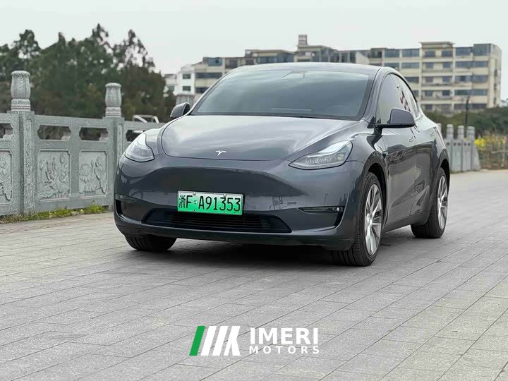 Tesla Model Y long-range all-wheel drive version 3D7 - автомобиль из Китая