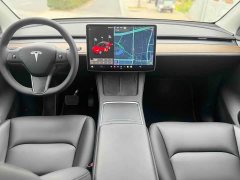 Tesla Model Y long-range all-wheel drive version 3D7 - фото 15
