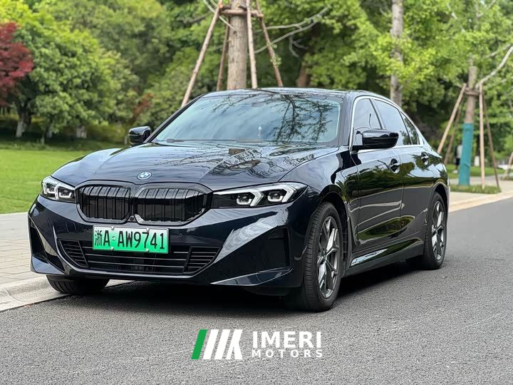 BMW i3 eDrive 35 L - автомобиль из Китая