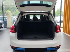 BMW iX3 facelift, new collar - фото 8