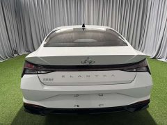Lexus Elantra 2022 1.5L CVT LUX Premium Edition - фото 4