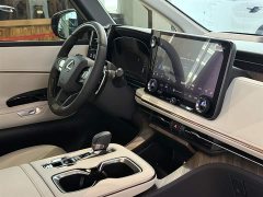 Lexus LM 2025 500h six-seater premium version - фото 14
