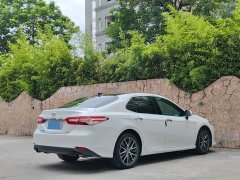 Toyota Camry 2.5G Deluxe Edition - фото 6