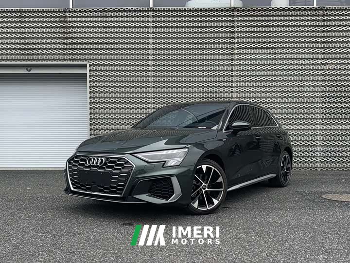 Audi A3 Sportback 35 TFSI stylish and sporty - автомобиль из Китая