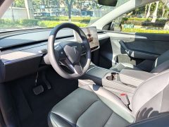 Tesla Model Y rear-wheel drive version - фото 6
