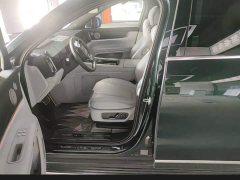 AITO Wenjie M9 extended range Max version 42kWh 6-seater version - фото 3