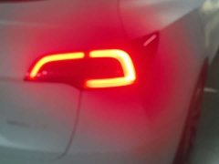 Tesla Model Y rear-wheel drive version - фото 3