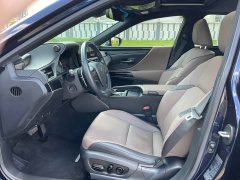 Lexus ES 300h Luxury Edition - фото 4