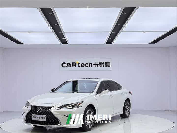 Lexus ES 2022 200 Excellence Edition - автомобиль из Китая
