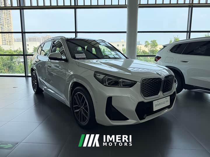 BMW iX1 eDrive25L M Sports Package - автомобиль из Китая
