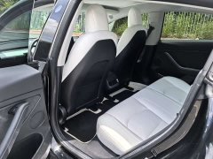 Tesla Model 3 rear-wheel drive version - фото 8