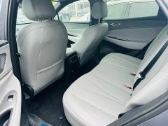 Lynk & Co Sea Lion 06 DM-i 205 Pilot Plus - фото 12