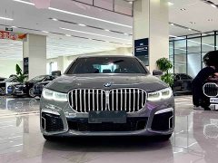 BMW 7 Series 2021 740Li Leading M Sports Package - фото 2