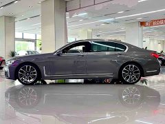 BMW 7 Series 2021 740Li Leading M Sports Package - фото 3