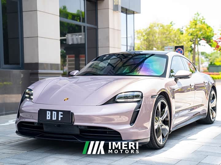Porsche Taycan 2020 Taycan - автомобиль из Китая